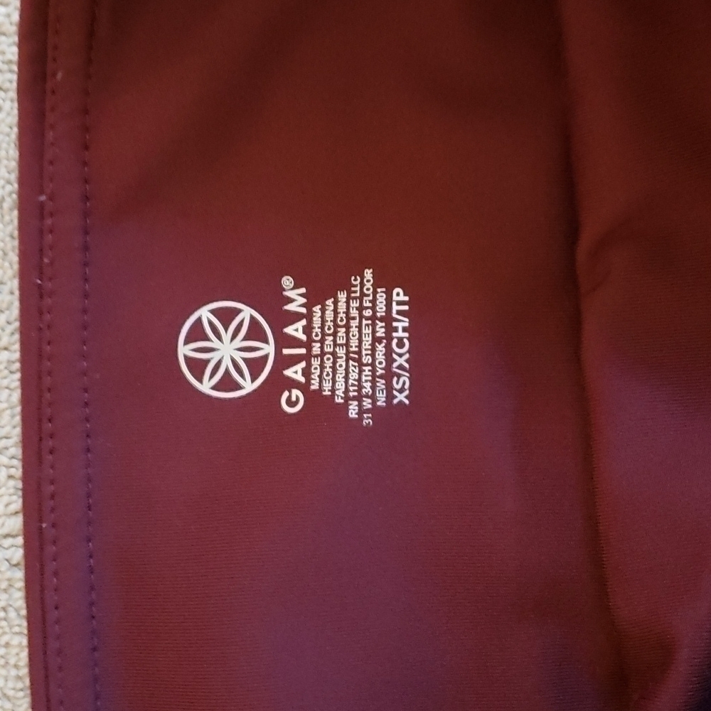 𝅺gaiam Leggings - Picture 2 of 2